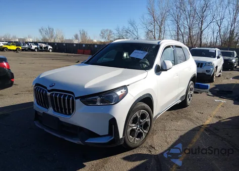2025 BMW X1 xDrive28I z USA, uszkodzony, nr VIN WBX73EF08S5272010